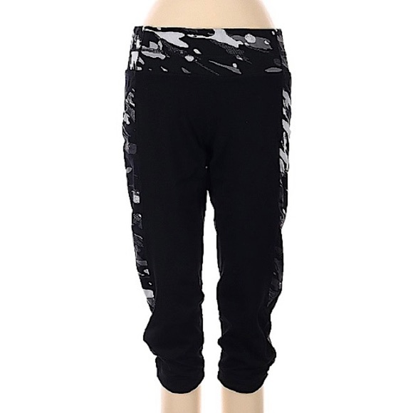 Athleta Pants - 🌷athleta Active Wear Capri Leggings Work-Out Gym Yoga Stretch Size Small 🌷
